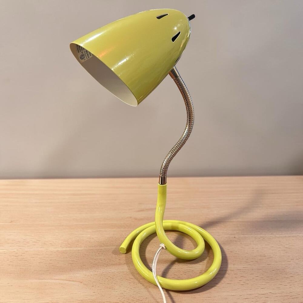 Vintage Chartreuse Green Spiral Atomic Desk Lamp Retro MCM Bendable Light